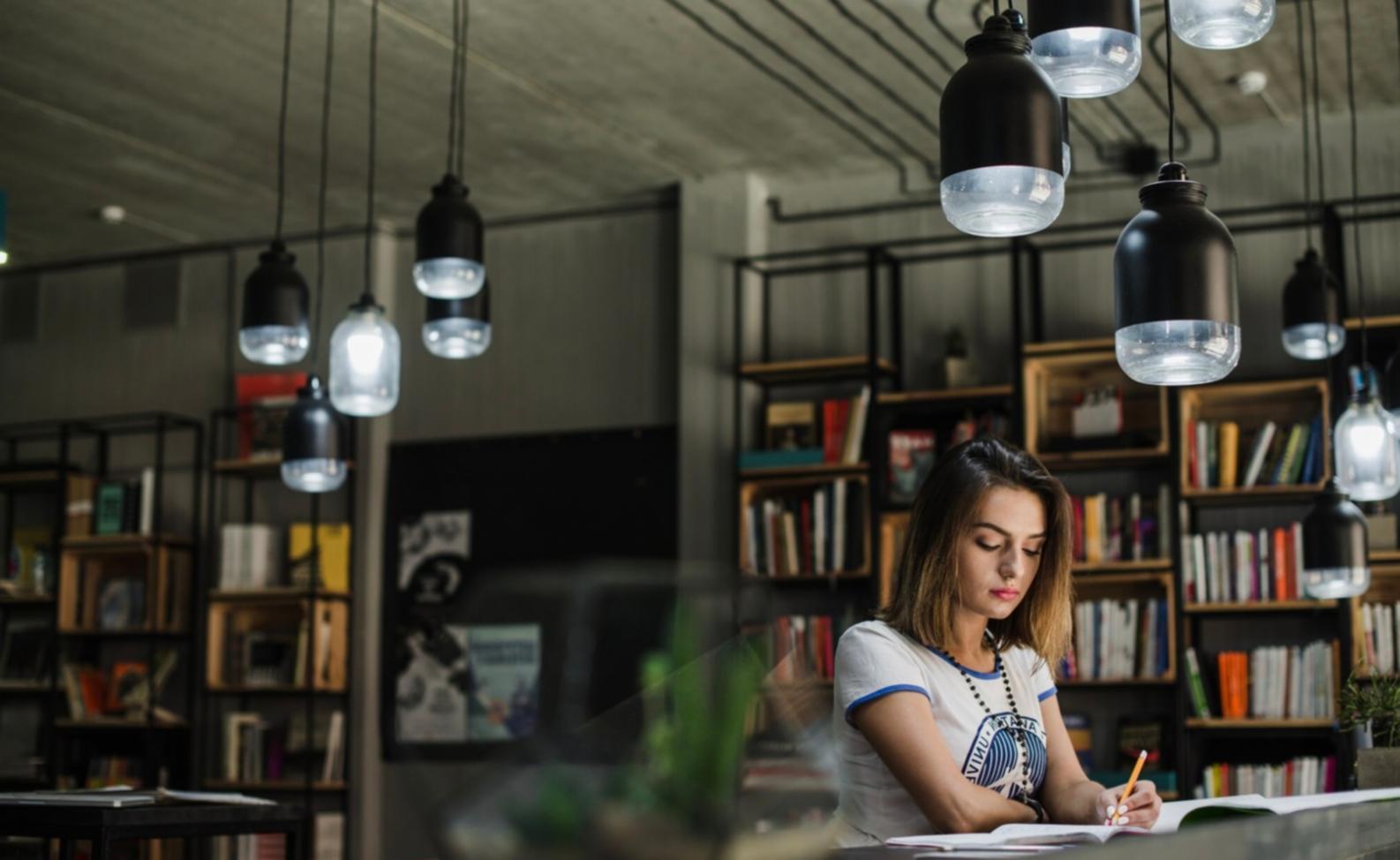 Interface de gestion de workflow budgétaire moderne