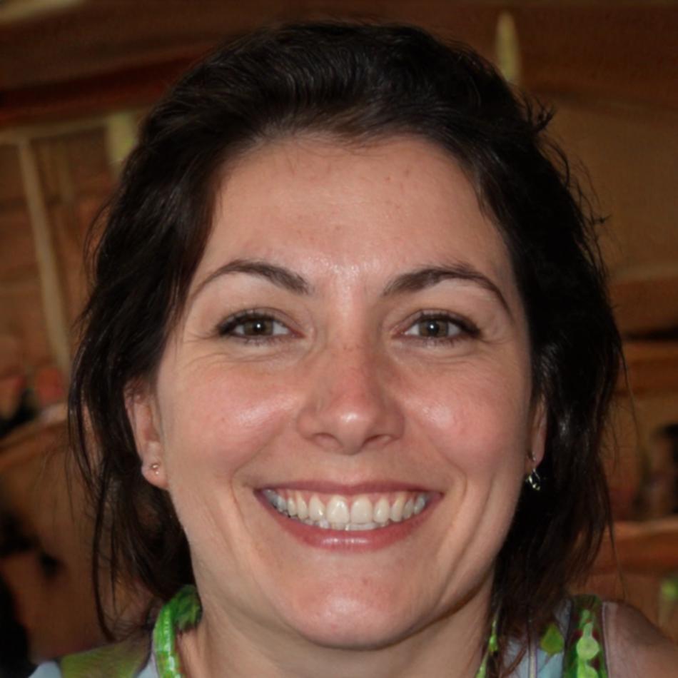 Portrait professionnel de Sophie Moreau, experte en systèmes ERP financiers